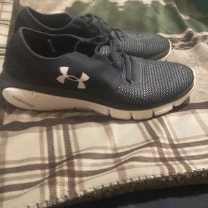 Under Armour tennis shoes